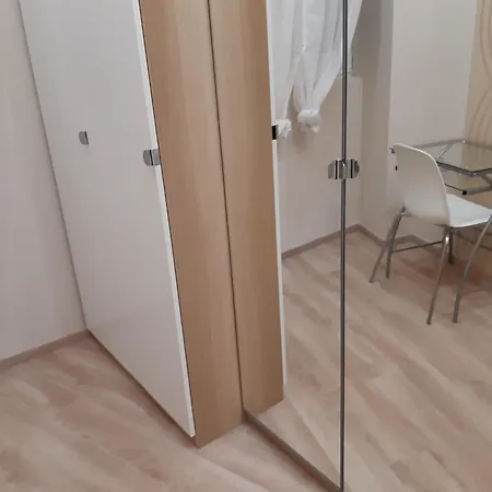 Apartmán Modern, Quiet & Cozy In The Middle Of Downtown Near Danube At Fashion Street *