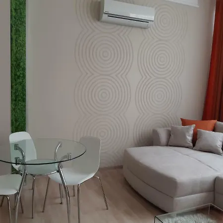 Apartmán Modern, Quiet & Cozy In The Middle Of Downtown Near Danube At Fashion Street *