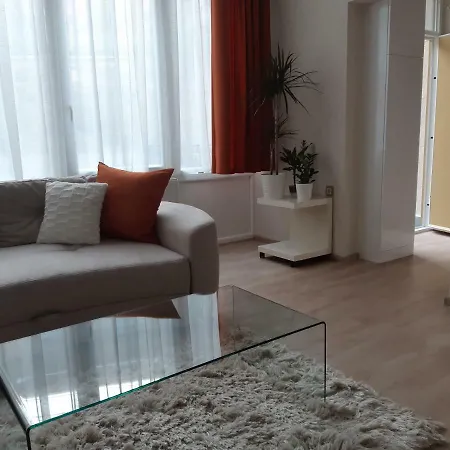 Apartmán Modern, Quiet & Cozy In The Middle Of Downtown Near Danube At Fashion Street Budapešť