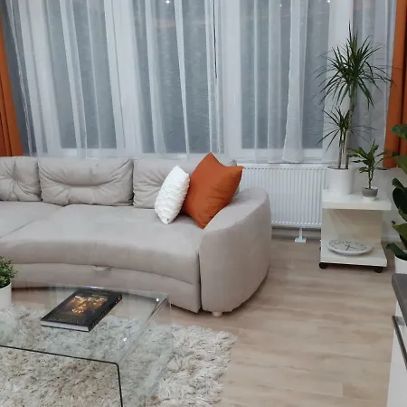 Modern, Quiet & Cozy In The Middle Of Downtown Near Danube At Fashion Street Apartmán