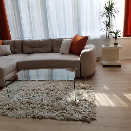 Modern, Quiet & Cozy In The Middle Of Downtown Near Danube At Fashion Street Apartament *