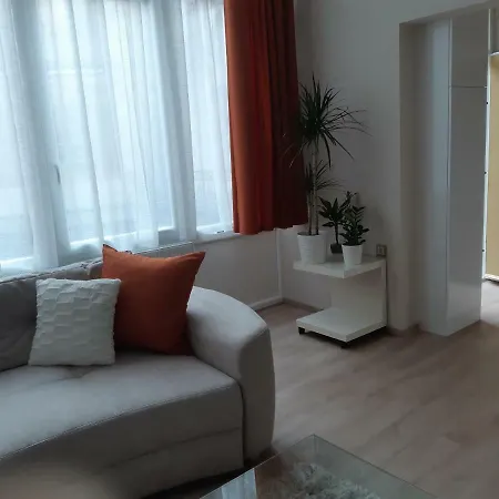아파트 Modern, Quiet & Cozy In The Middle Of Downtown Near Danube At Fashion Street *