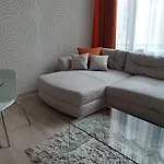 Apartman Modern, Quiet & Cozy In The Middle Of Downtown Near Danube At Fashion Street *