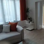Apartman Modern, Quiet & Cozy In The Middle Of Downtown Near Danube At Fashion Street *